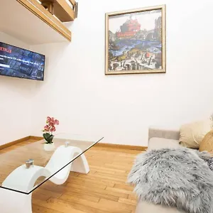 Unforgettable Split Level Jacuzzi Navona - Collection Apartment